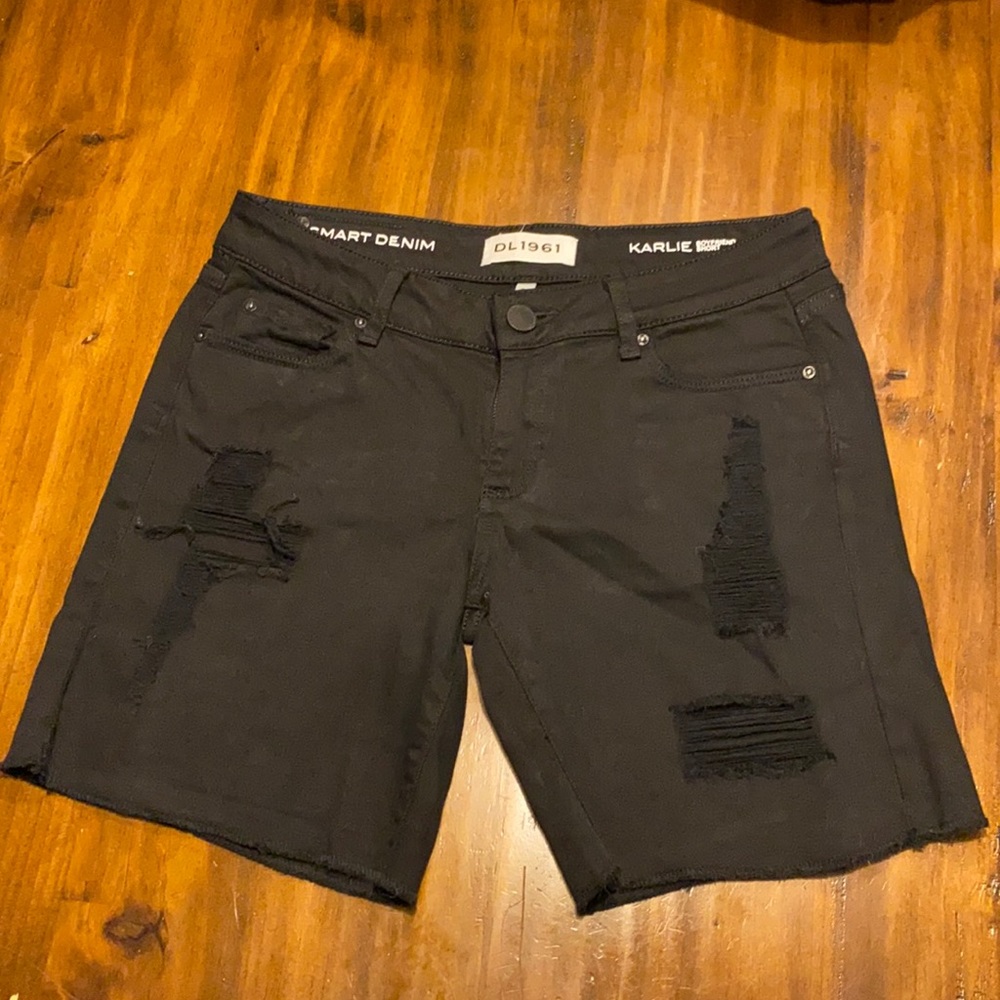 DL1961 black demim shorts size 25